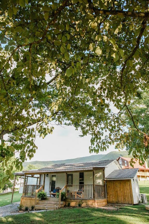 Moonlight Cottage - Your Romantic & Scenic Escape Sevierville Εξωτερικό φωτογραφία