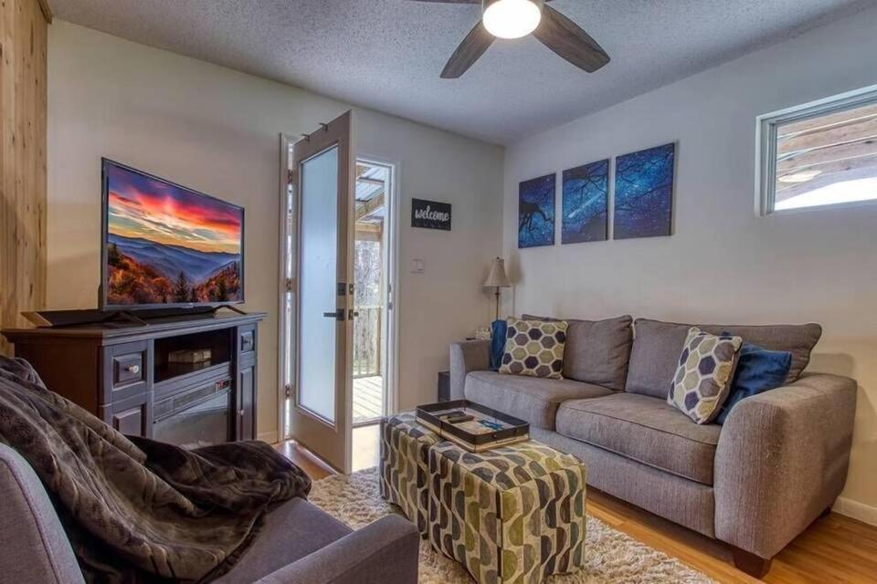 Moonlight Cottage - Your Romantic & Scenic Escape Sevierville Εξωτερικό φωτογραφία